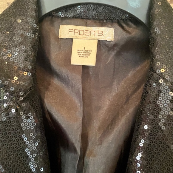 Arden B Black Sequin Jacket size Small. Fits more like an XS. - Picture 11 of 11